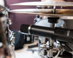 akg-c1000-underhead