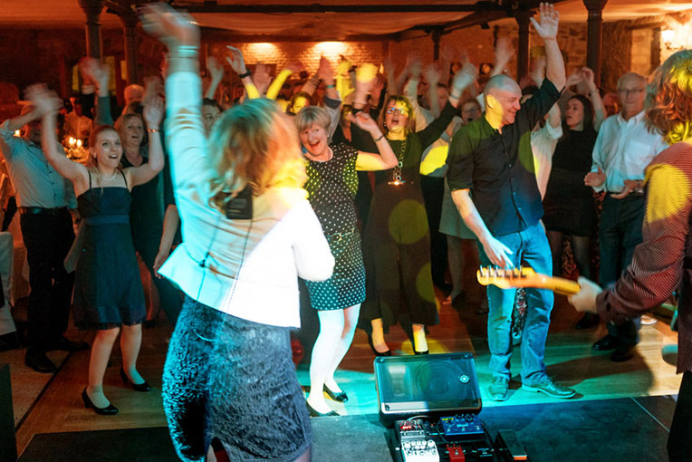Unsere Band bei einer Feier im Brombachtal